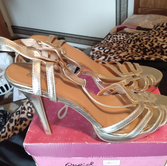 Brash Shoes - Gold metallic heels